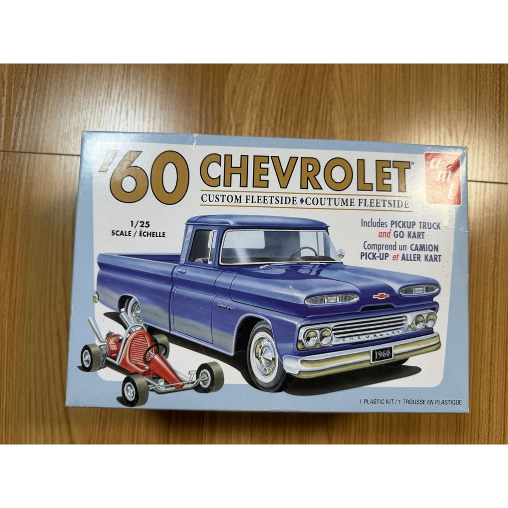 AMT 1960 Chevy Custom Fleetside Truck 1/25 Model Kit AMT1060 Started No Decals